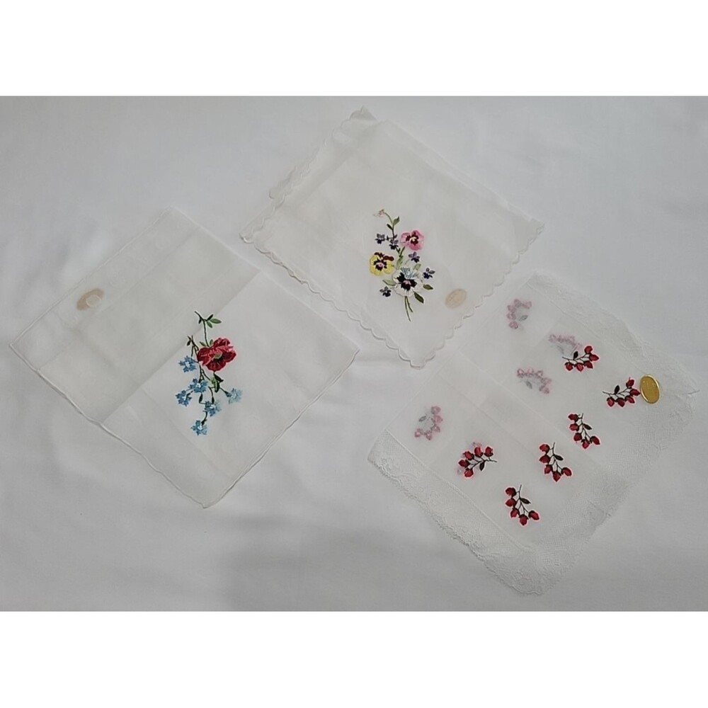 VTG 3 Cotton Hankie Handkerchief Wedding Scallop Lace Embroidered Switzerland
